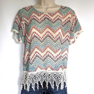 🐈Eyeshadow lightweight top w/ crochet‎ accents